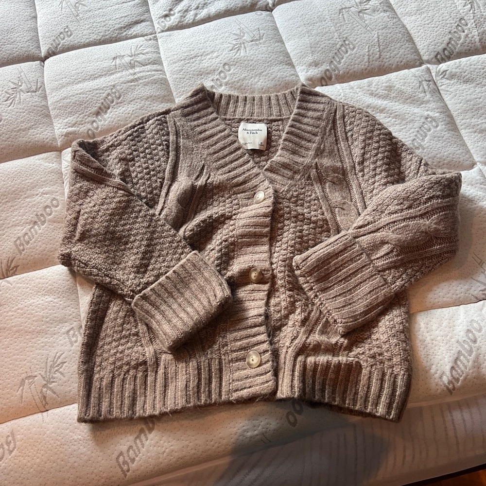 Abercrombie & Fitch Tan Cable Knit Cardigan NWT